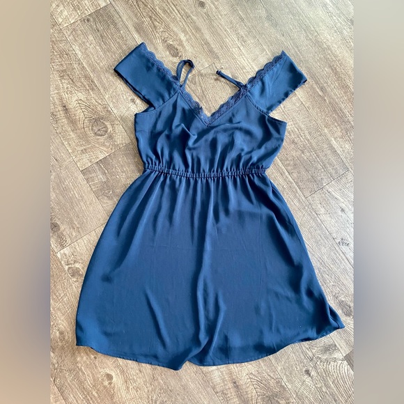 Vero Moda Navy Mille Short Off Shoulder Dress Sz L lace formal summer - Picture 7 of 7